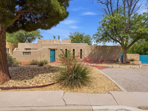 610 Carlisle Boulevard SE, Albuquerque, NM 87106