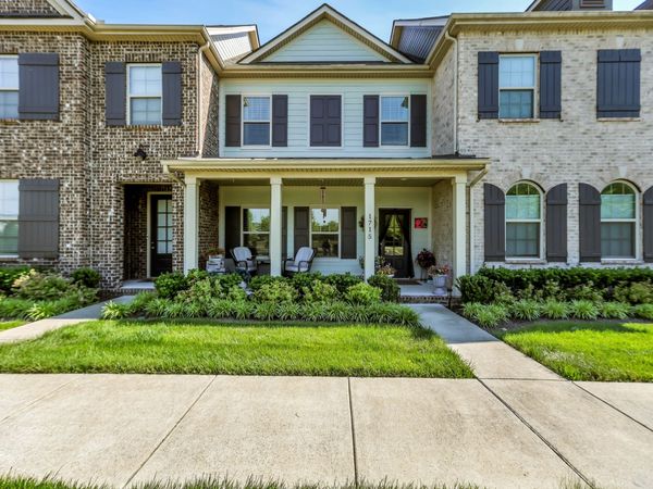 1715 Old Drakes Creek Rd, Hendersonville, TN 37075