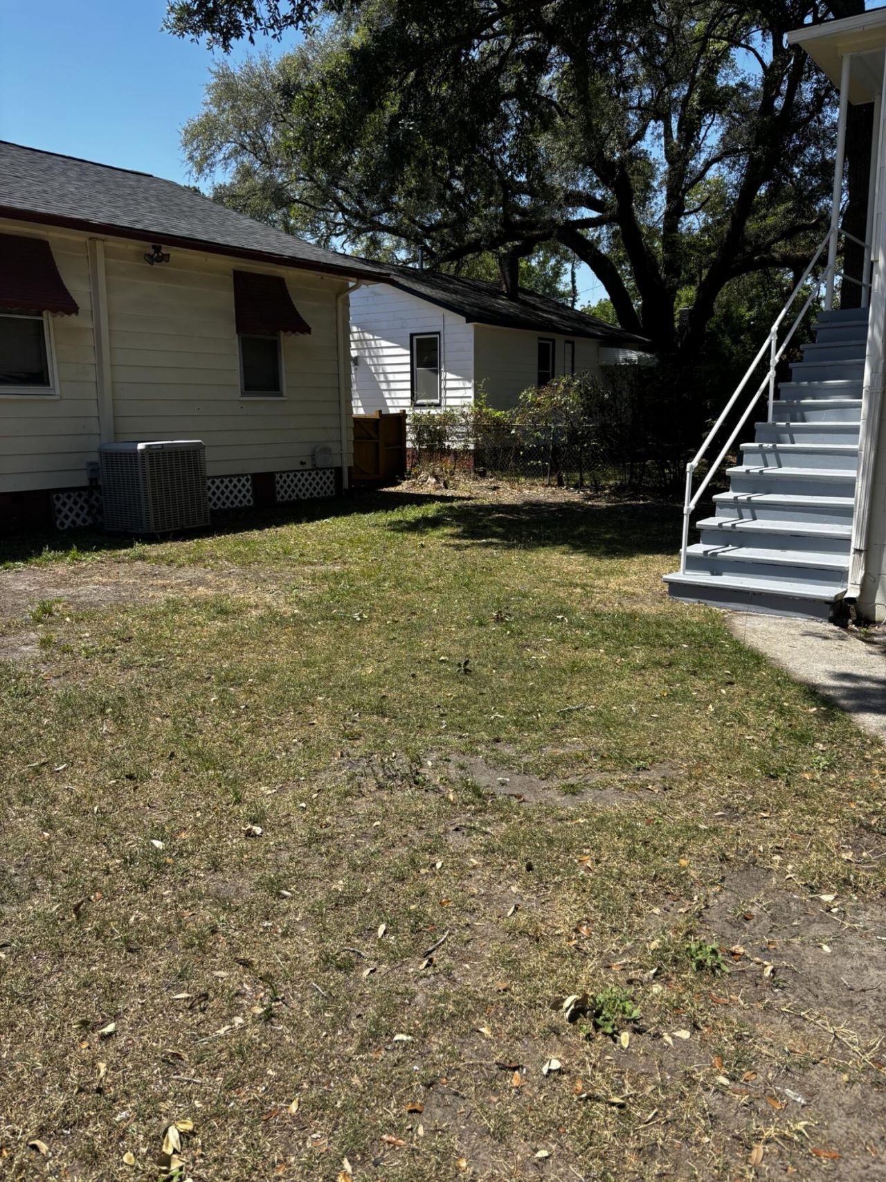 2321 Kent Avenue Photo 11
