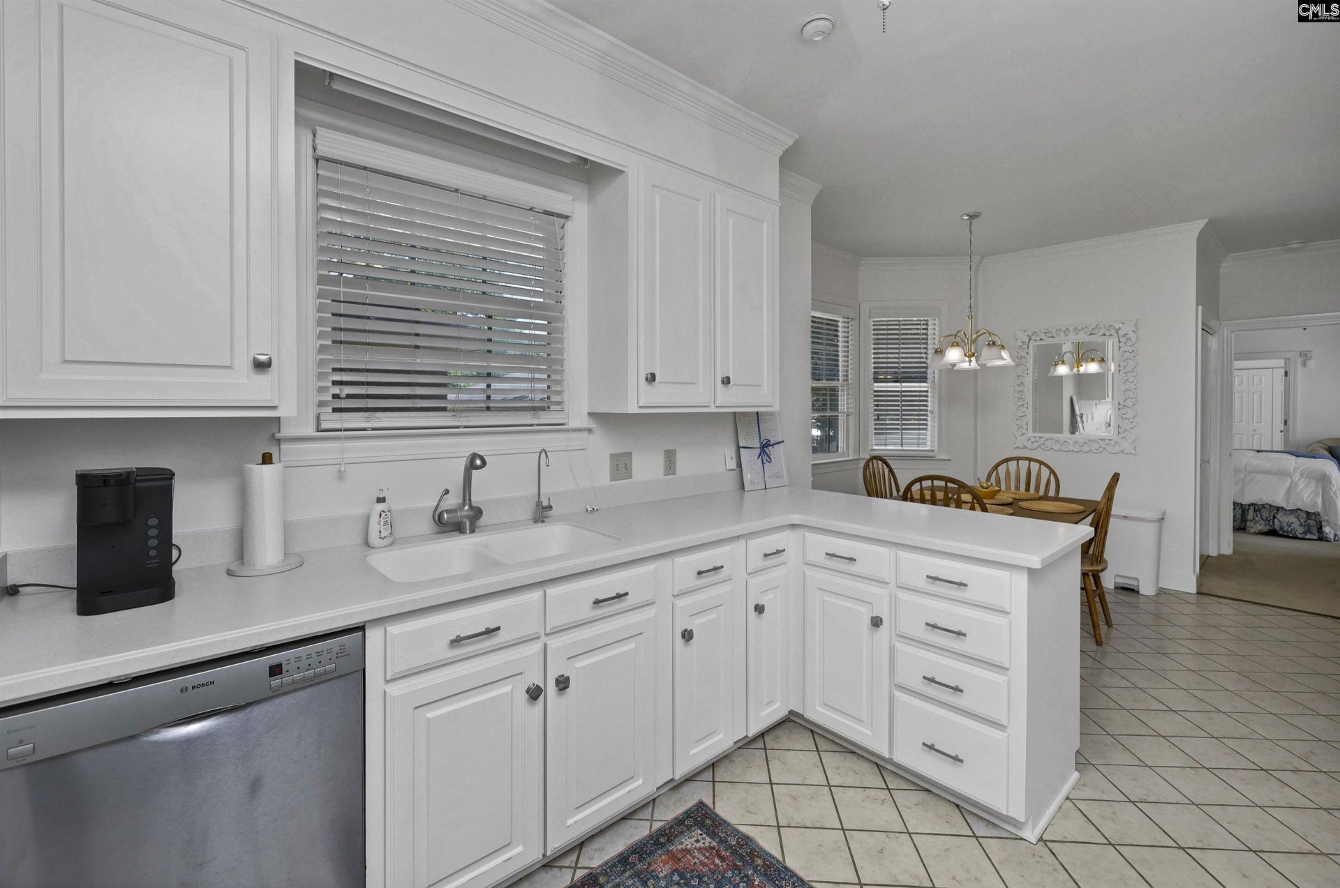 717 Poinsettia Street  Photo 12