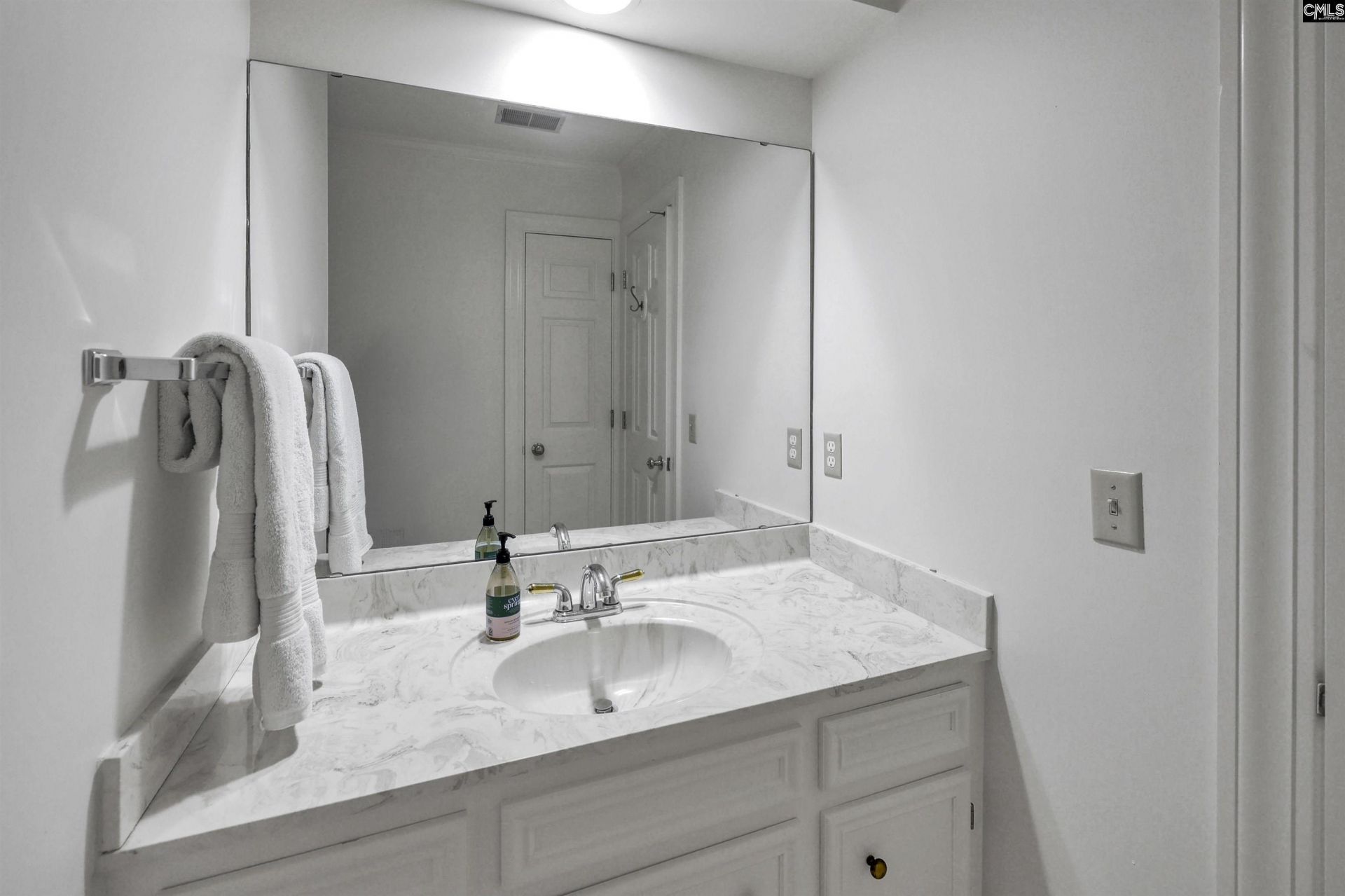 717 Poinsettia Street  Photo 24