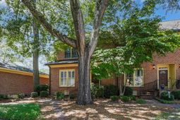 717 Poinsettia Street  photo 4