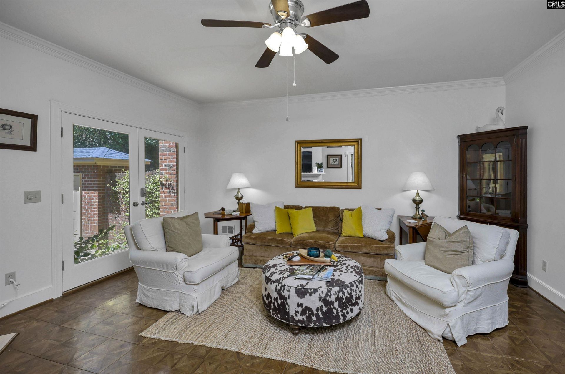 717 Poinsettia Street  Photo 4