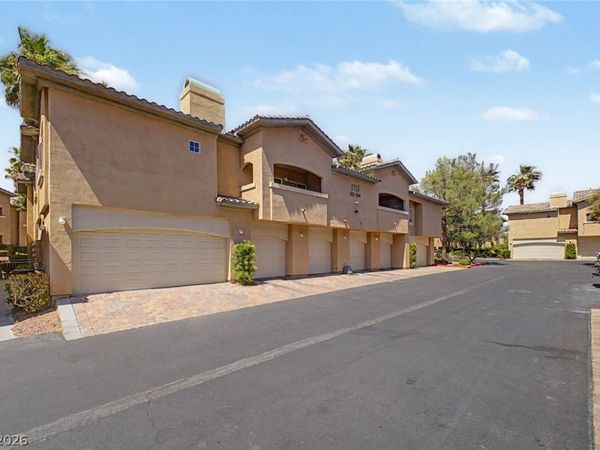 1713 Sky Of Red Drive, Unit 204, Las Vegas, NV 89128