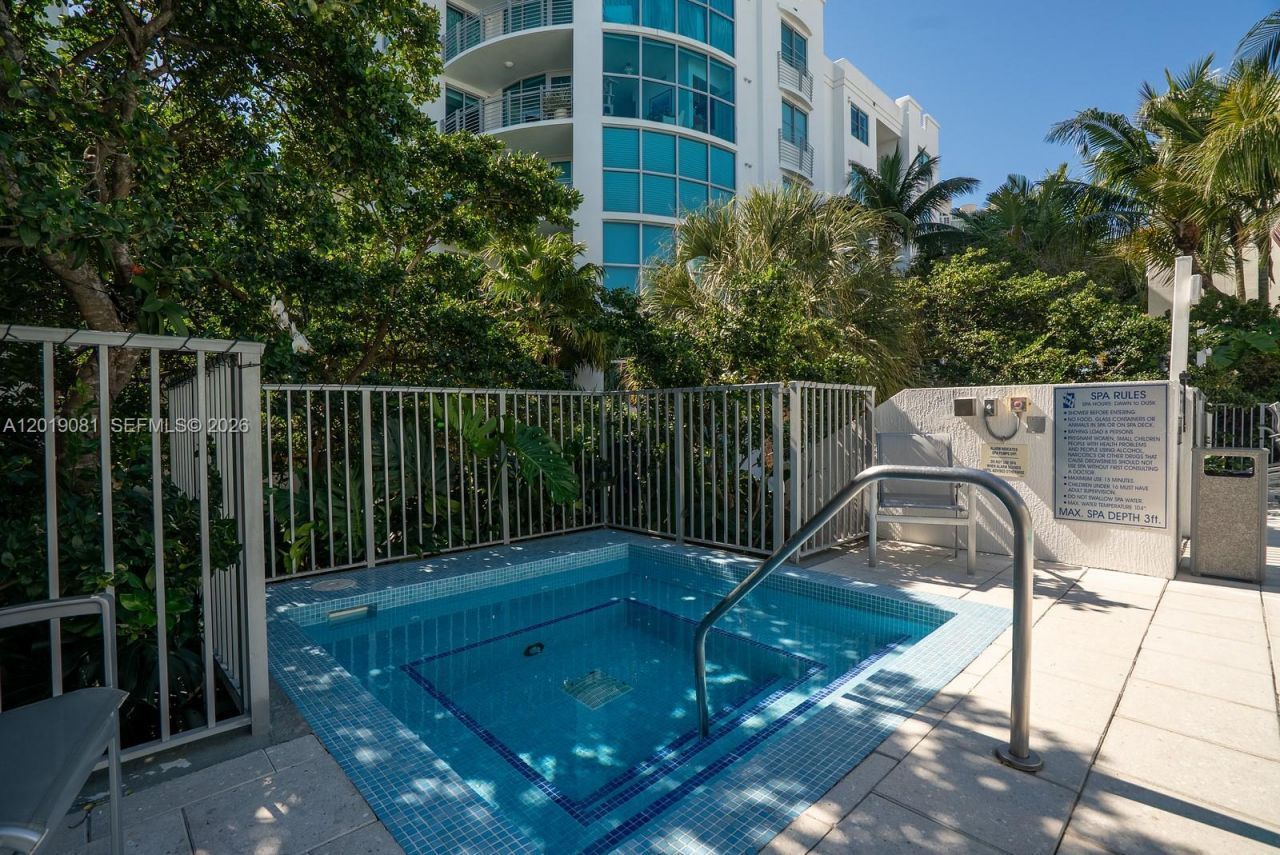 110 Washington Ave , Unit 2520, Miami Beach, FL 33139 Photo