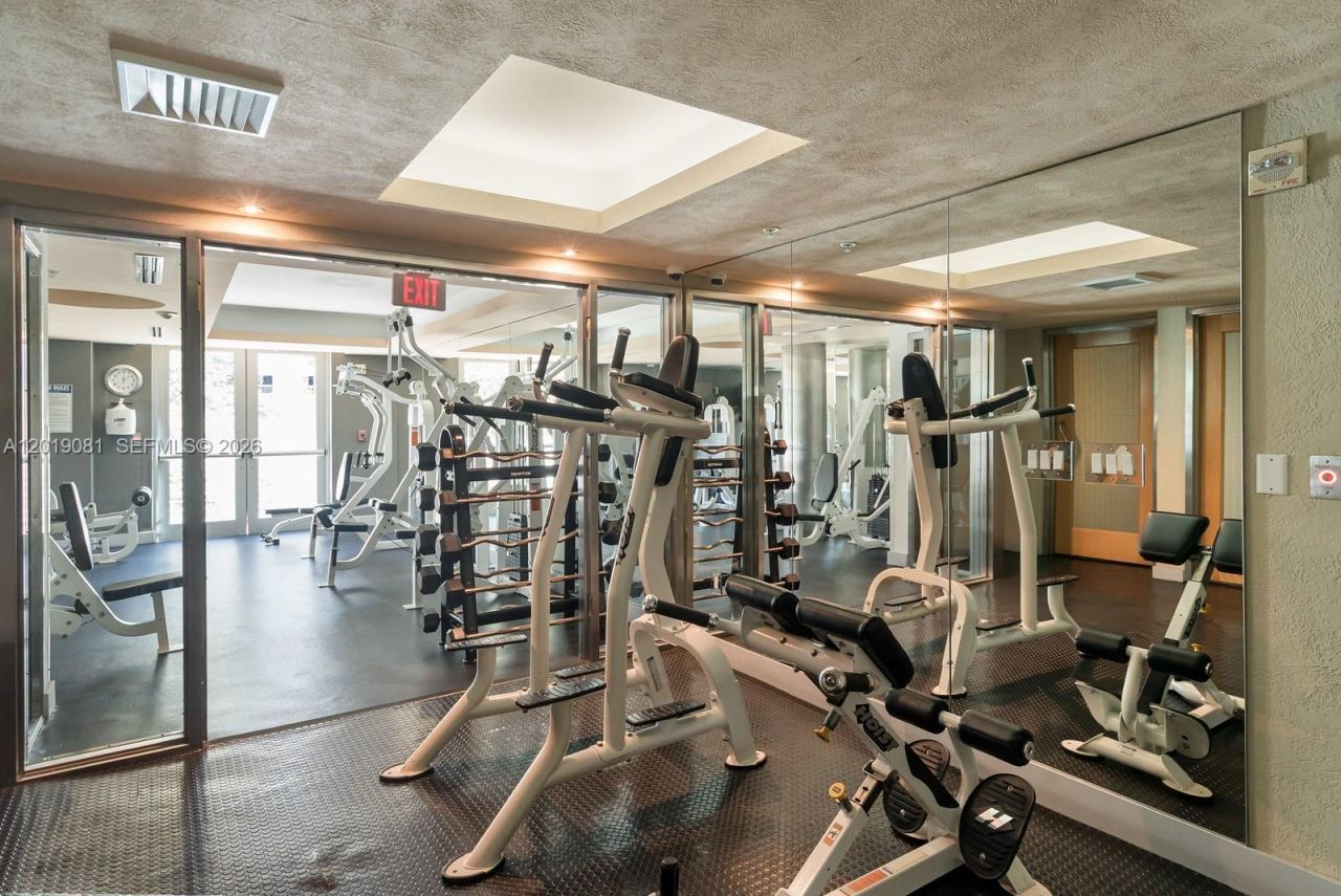 110 Washington Ave , Unit 2520, Miami Beach, FL 33139 Photo