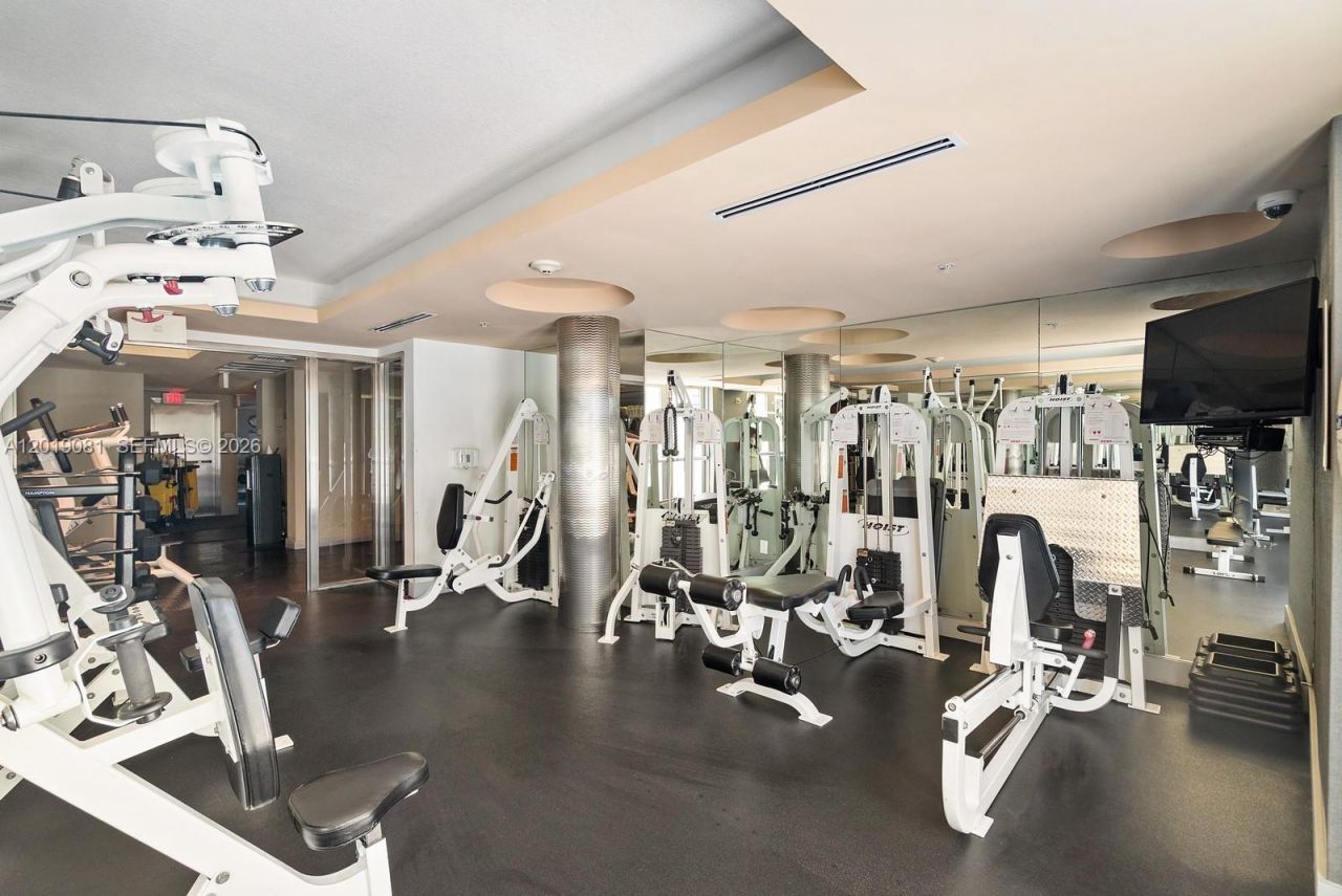 110 Washington Ave , Unit 2520, Miami Beach, FL 33139 Photo