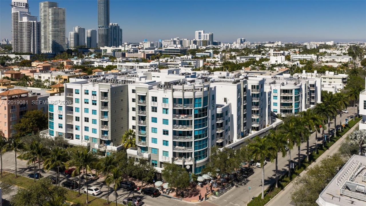 110 Washington Ave , Unit 2520, Miami Beach, FL 33139 Photo