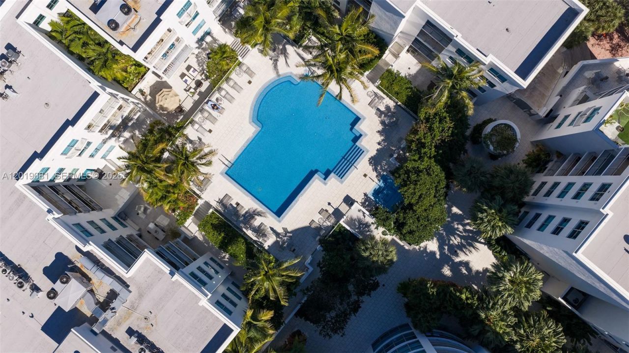 110 Washington Ave , Unit 2520, Miami Beach, FL 33139 Photo