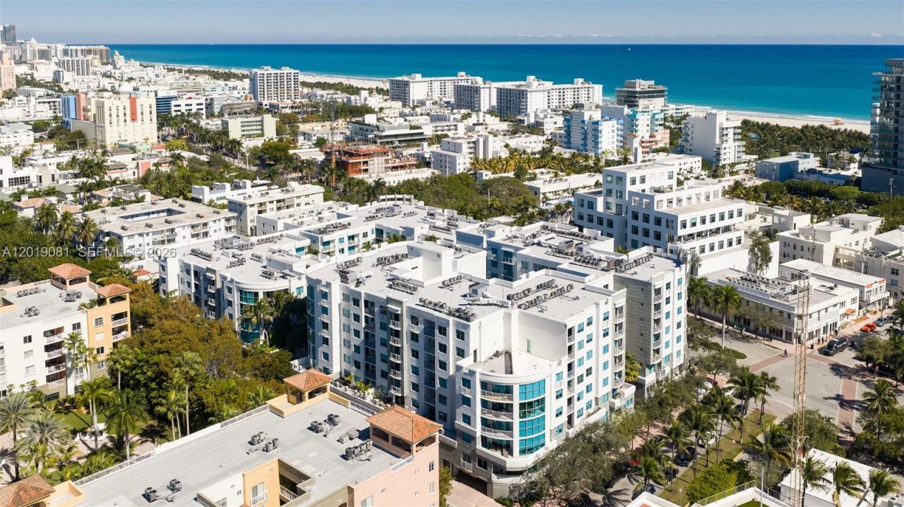 110 Washington Ave , Unit 2520, Miami Beach, FL 33139 Photo