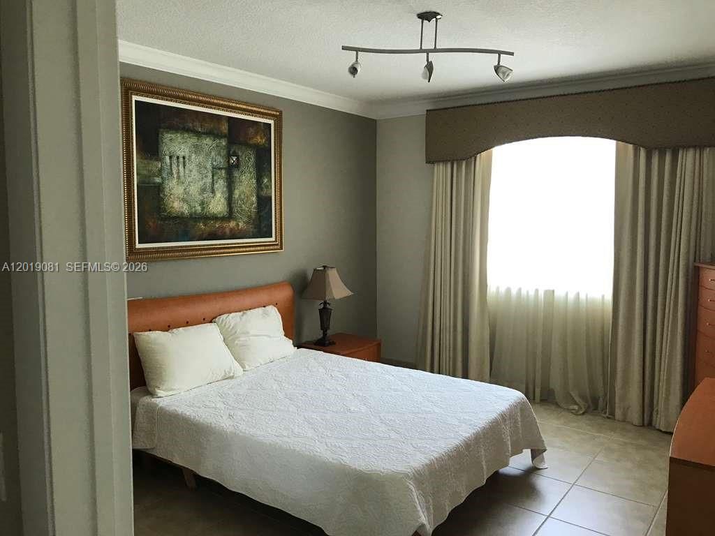 110 Washington Ave , Unit 2520, Miami Beach, FL 33139 Photo