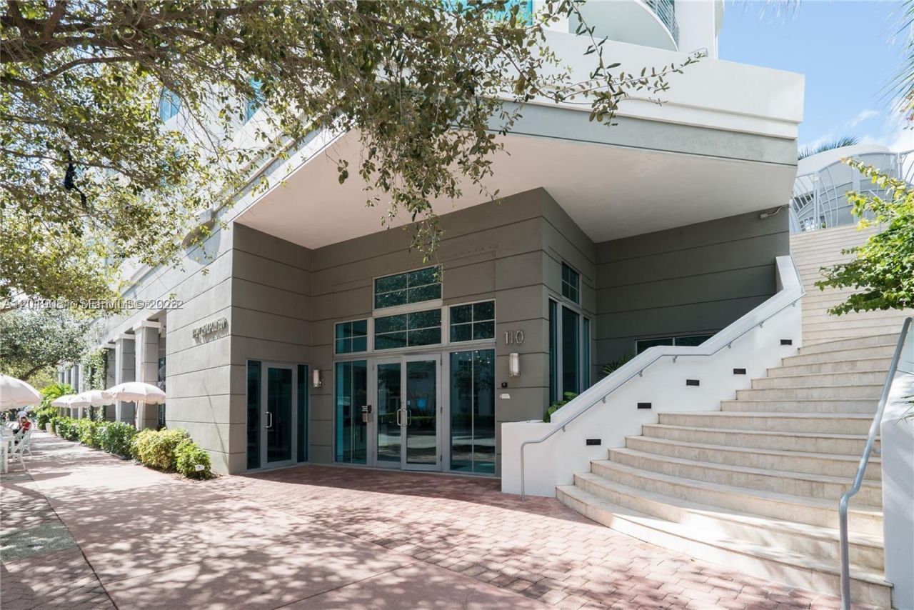 110 Washington Ave , Unit 2520, Miami Beach, FL 33139 Photo