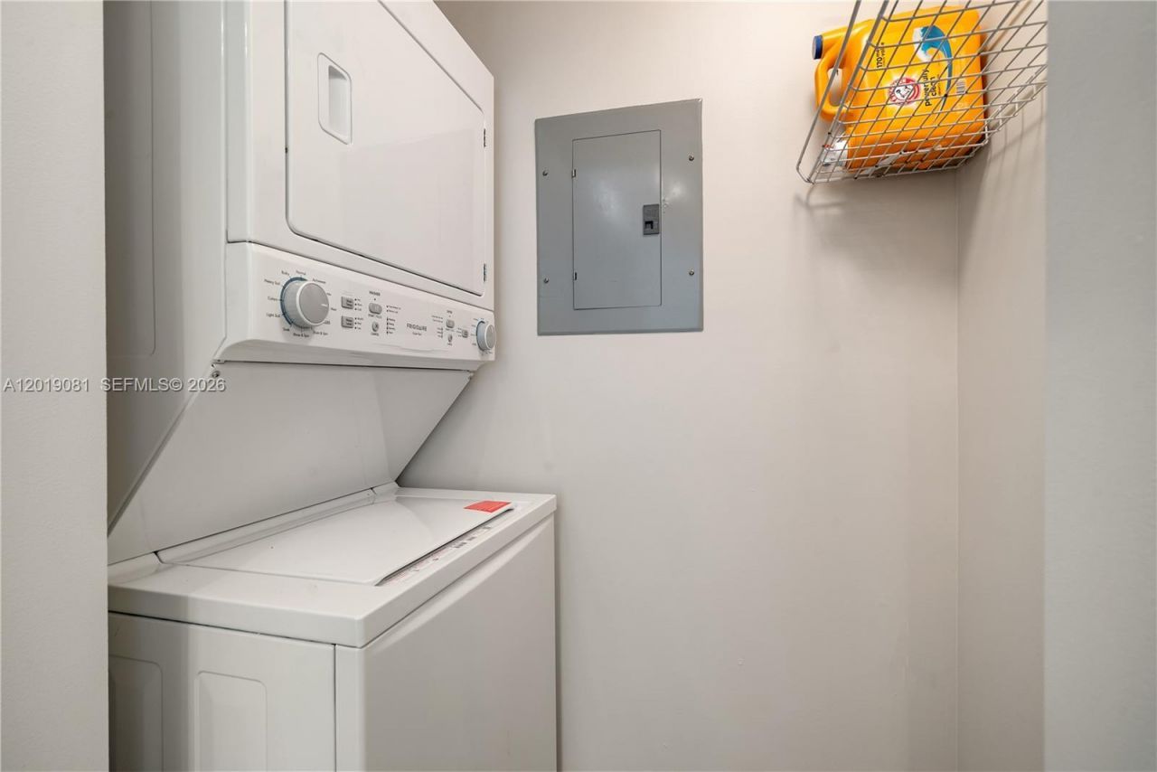 110 Washington Ave, Unit 2520, Miami Beach, FL 33139 Photo