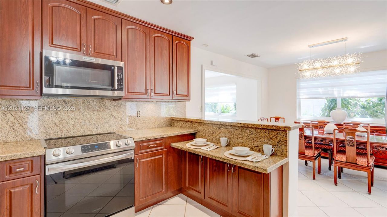 3611 SW 23rd St, Miami, FL 33145 Photo