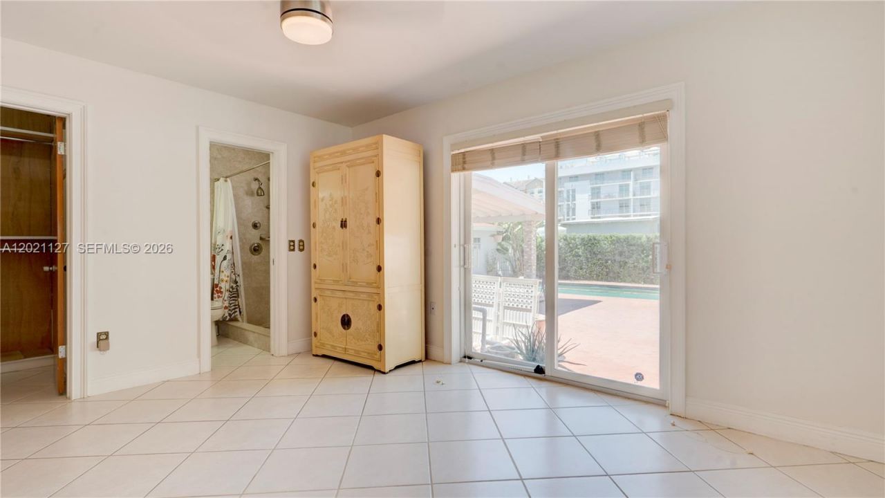 3611 SW 23rd St, Miami, FL 33145 Photo