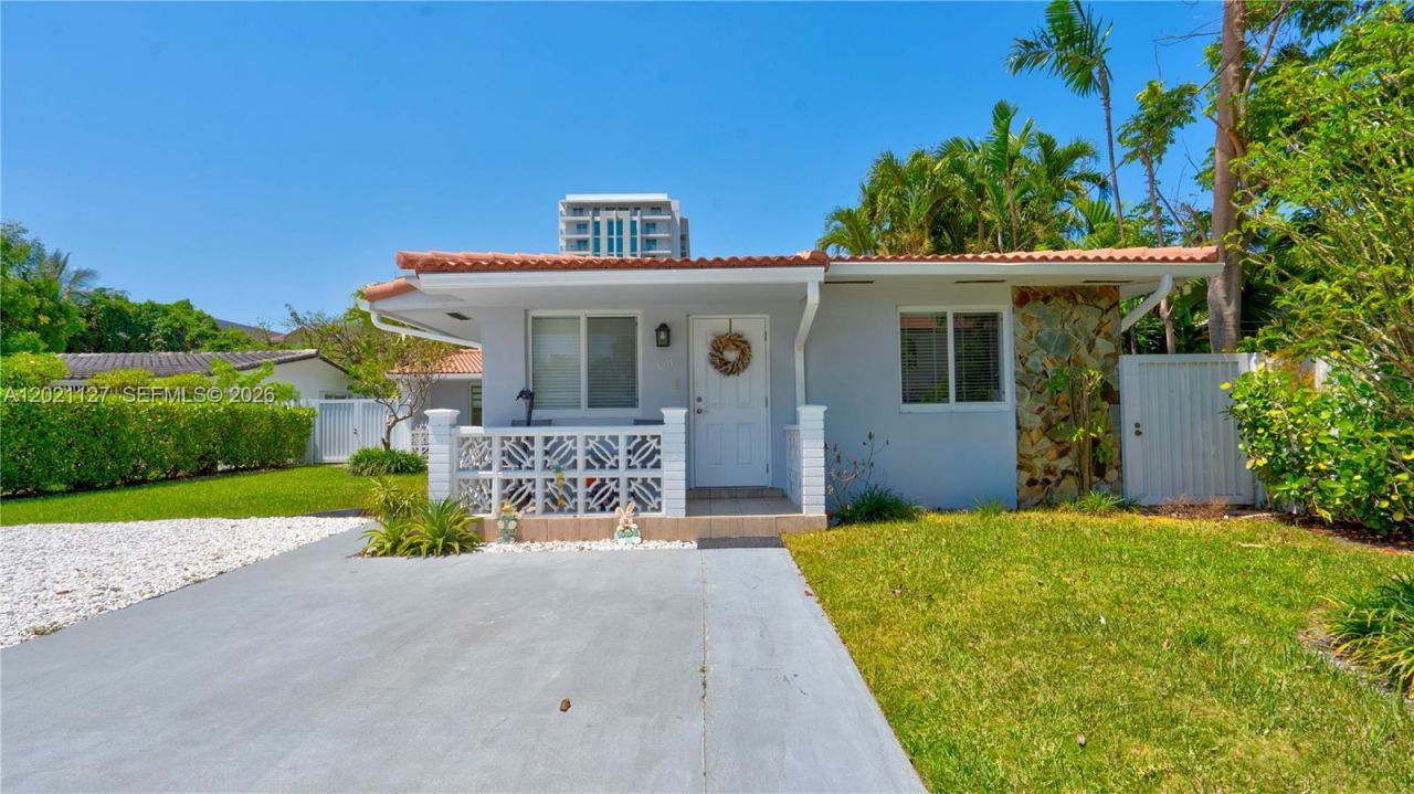 3611 SW 23rd St, Miami, FL 33145 Photo