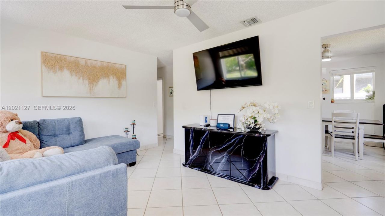 3611 SW 23rd St, Miami, FL 33145 Photo