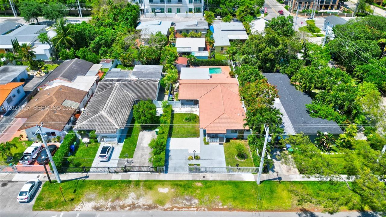 3611 SW 23rd St, Miami, FL 33145 Photo