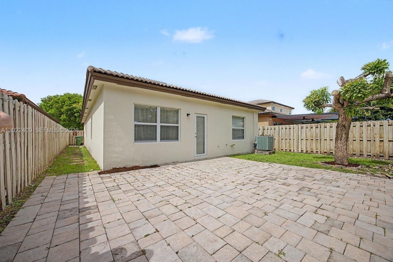 2316 NE 3rd Ct , Homestead, FL 33033 Photo