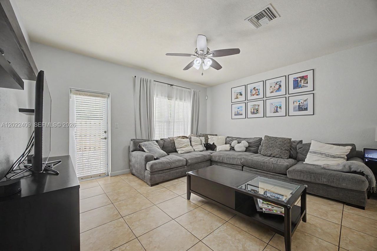 2316 NE 3rd Ct , Homestead, FL 33033 Photo