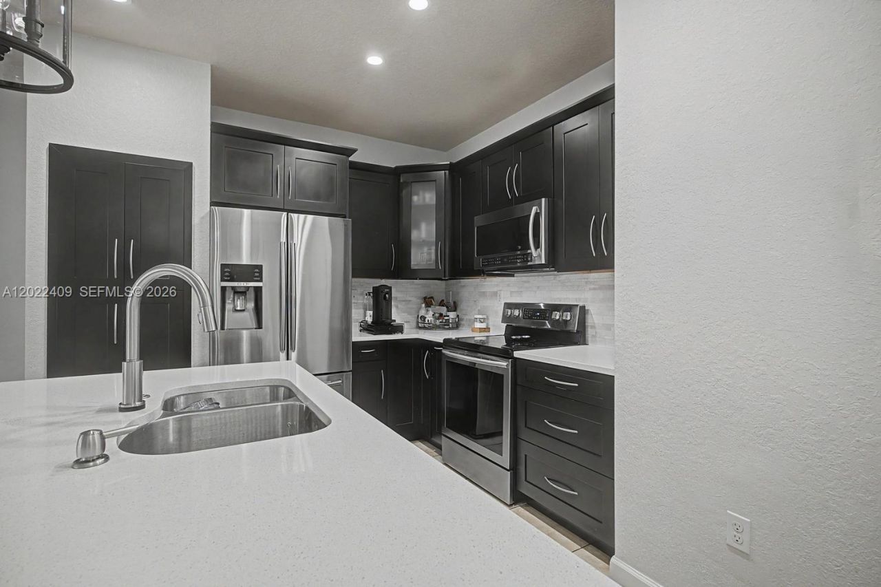 2316 NE 3rd Ct , Homestead, FL 33033 Photo