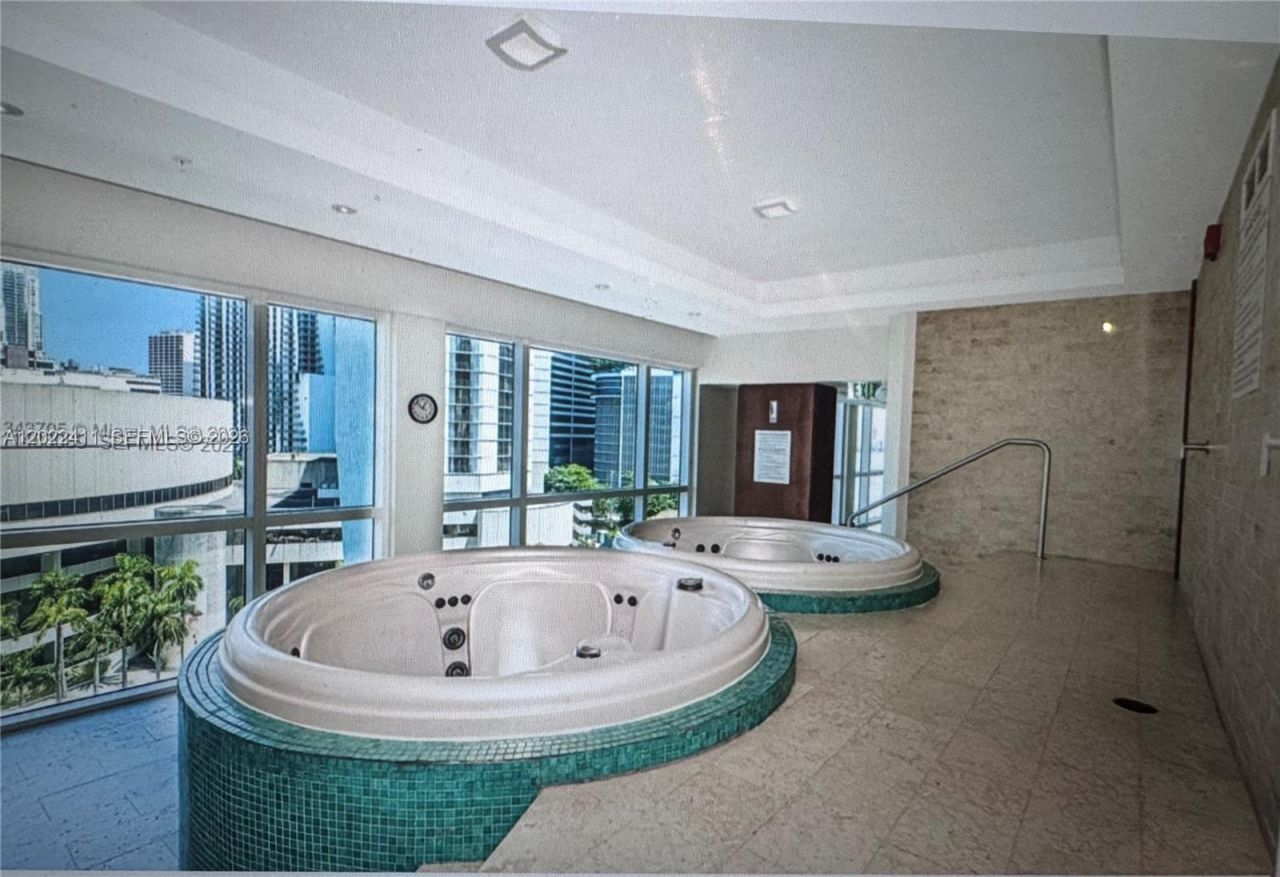 31 SE 5th St , Unit 2507, Miami, FL 33131 Photo
