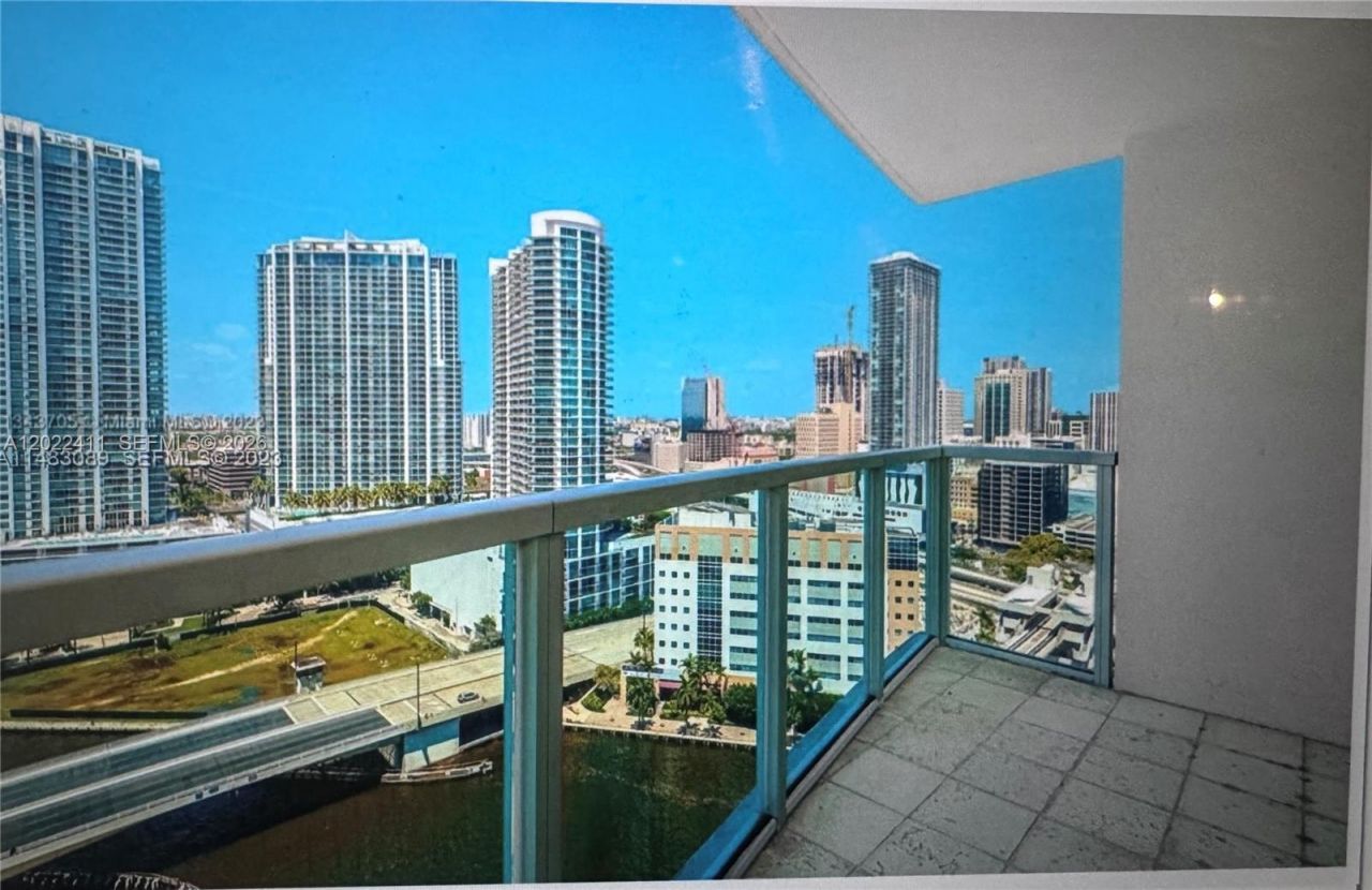 31 SE 5th St , Unit 2507, Miami, FL 33131 Photo