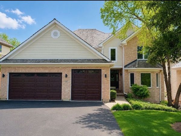 21827 W RIVIERA Court , Mundelein, IL 60060