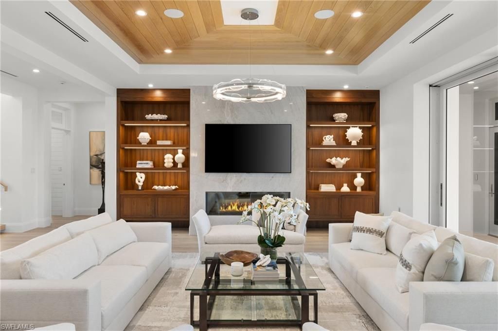 3455 Gin Ln, Naples, FL 34102 Photo