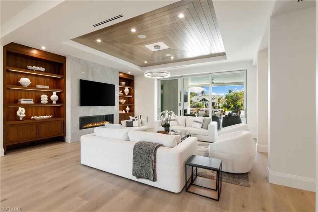 3455 Gin Ln, Naples, FL 34102 Photo
