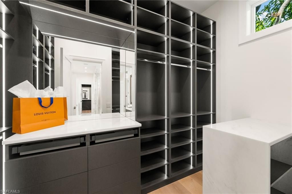 3455 Gin Ln, Naples, FL 34102 Photo