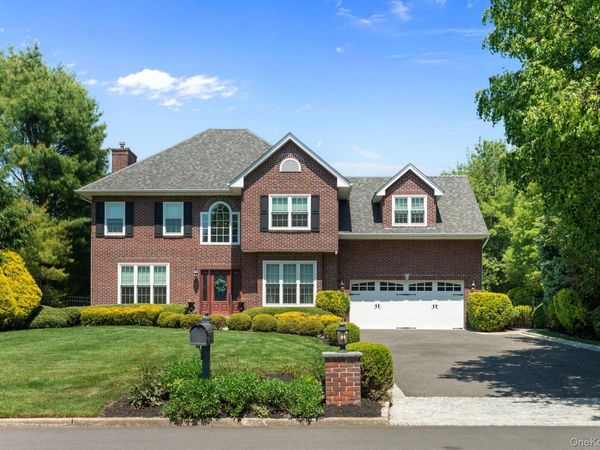 34 Ketchum Court, East Northport, NY 11731