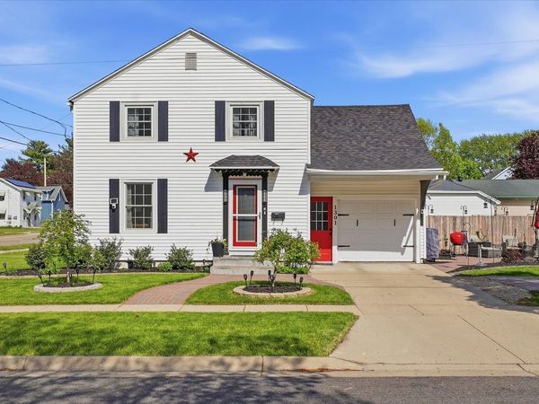 1301 Neenah St, Watertown, WI 53094