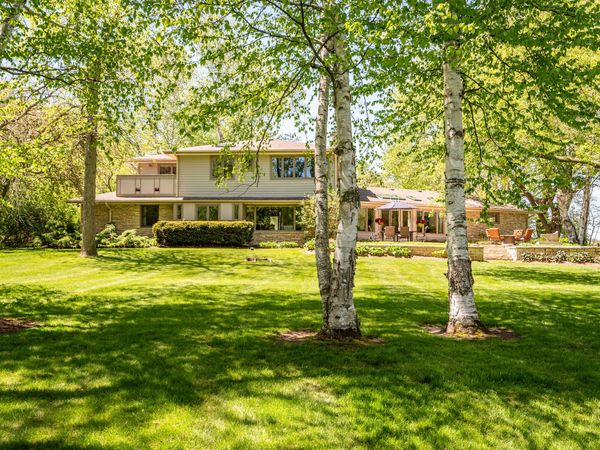 9740 N Riverside Rd, Mequon, WI 53092