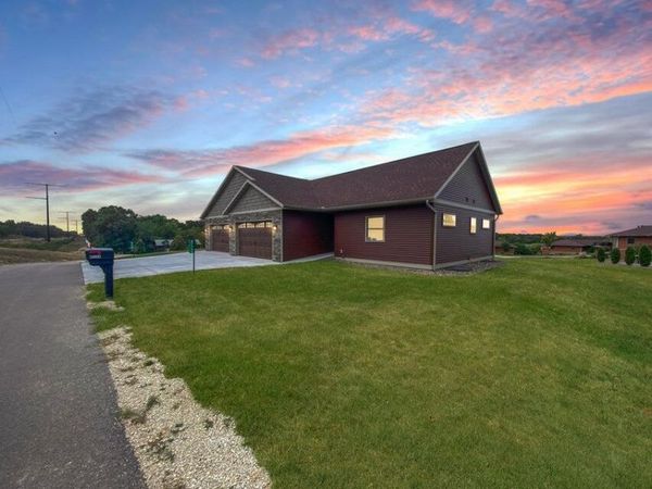 W7708 Parcher Ct, Holland, WI 54636