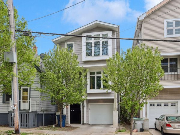 1159 E Kane Pl, Unit 1159A, Milwaukee, WI 53202