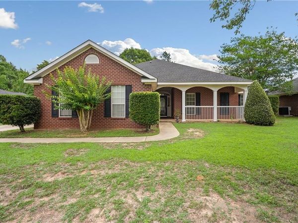 4009 Meadow Run Drive, Mobile, AL 36619