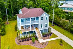 2204 Hartfords Bluff Circle photo 4
