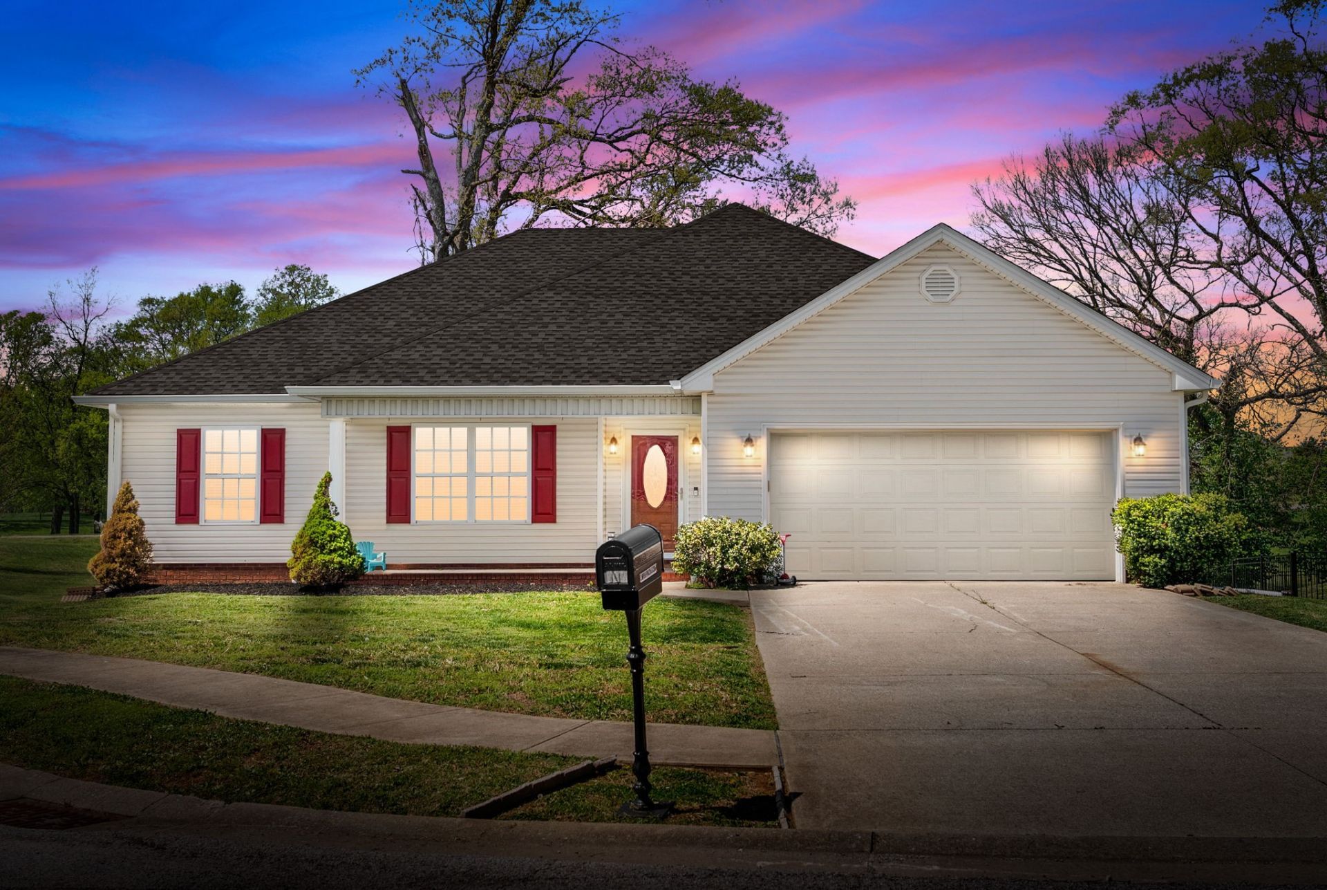 107 Lurlington Ct, Hopkinsville, KY 42240 Main Photo
