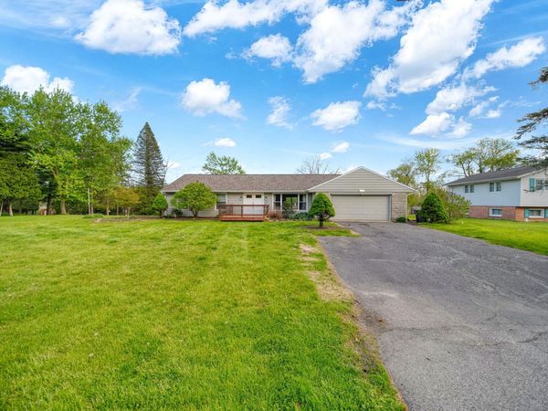 1729 Plateau Drive, Jackson, MI 49203