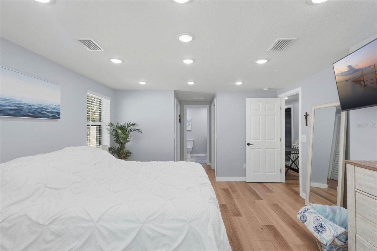 8015 28th Avenue N, Saint Petersburg, FL 33710 Photo