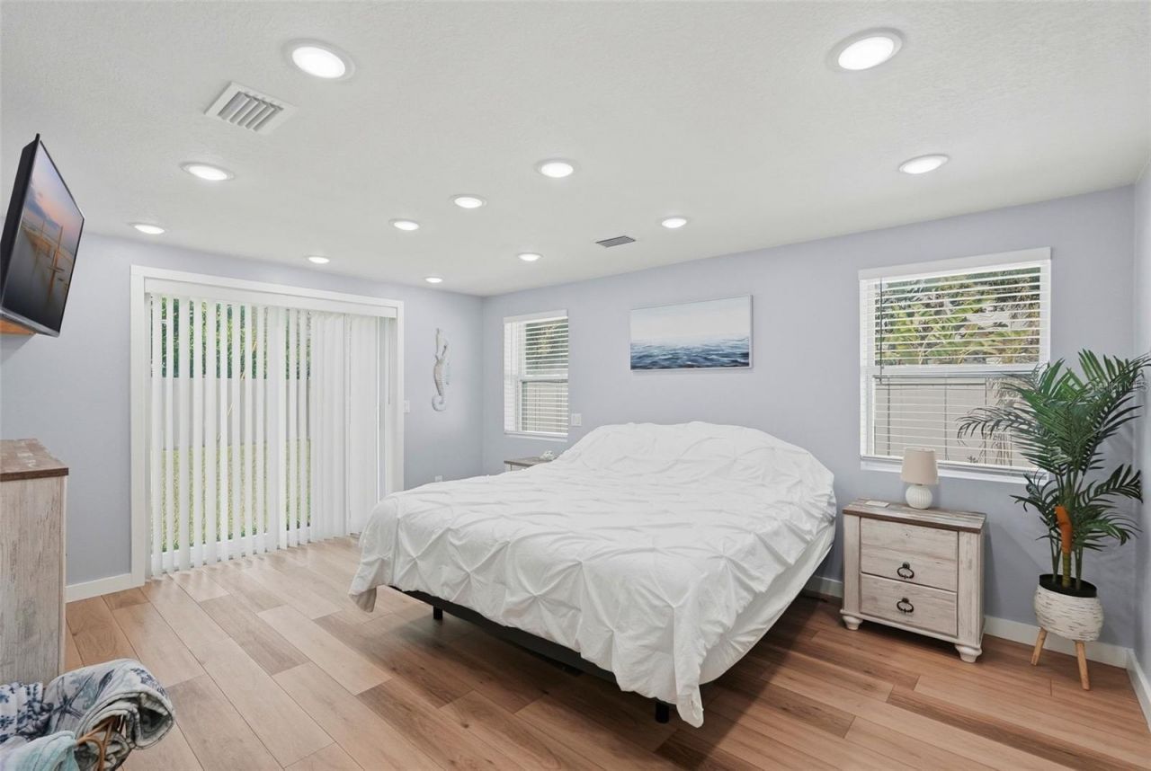8015 28th Avenue N, Saint Petersburg, FL 33710 Photo