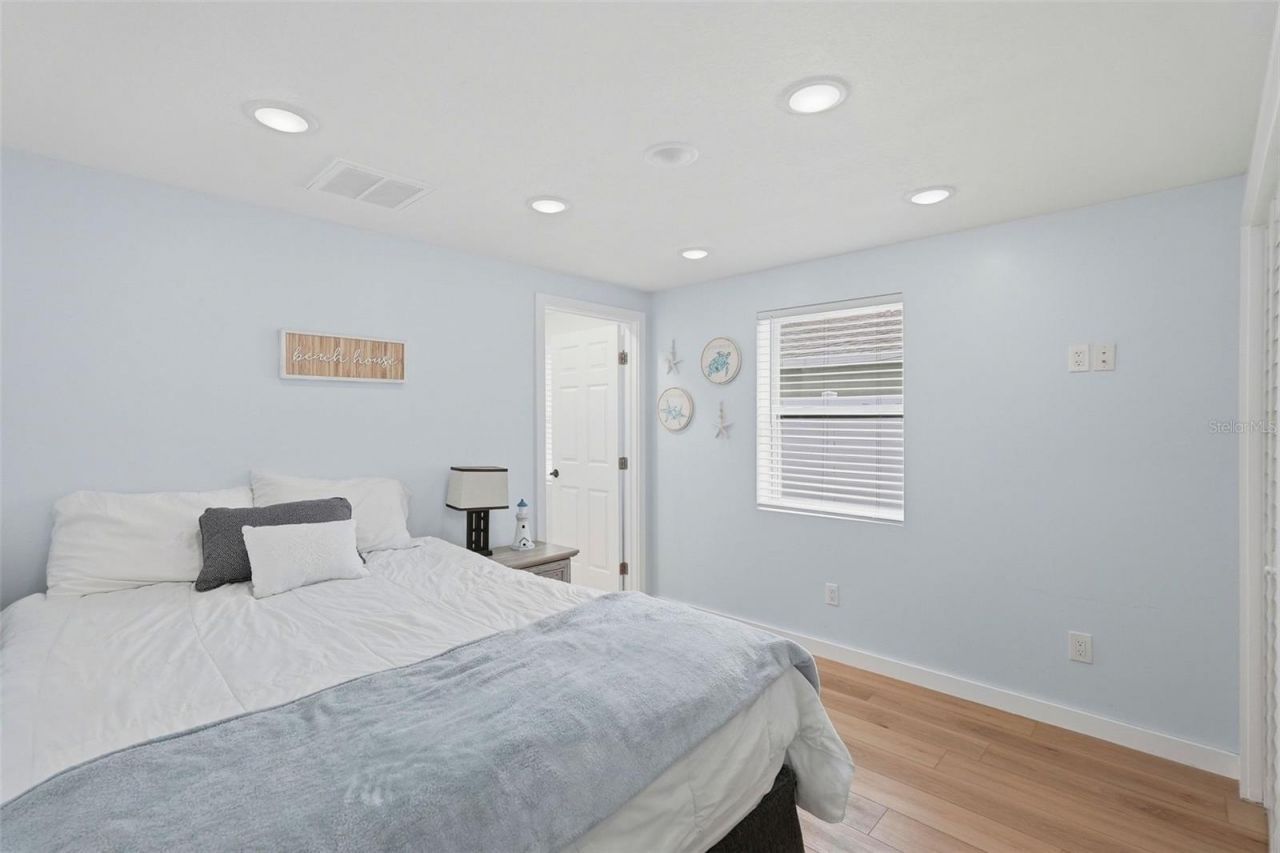 8015 28th Avenue N, Saint Petersburg, FL 33710 Photo