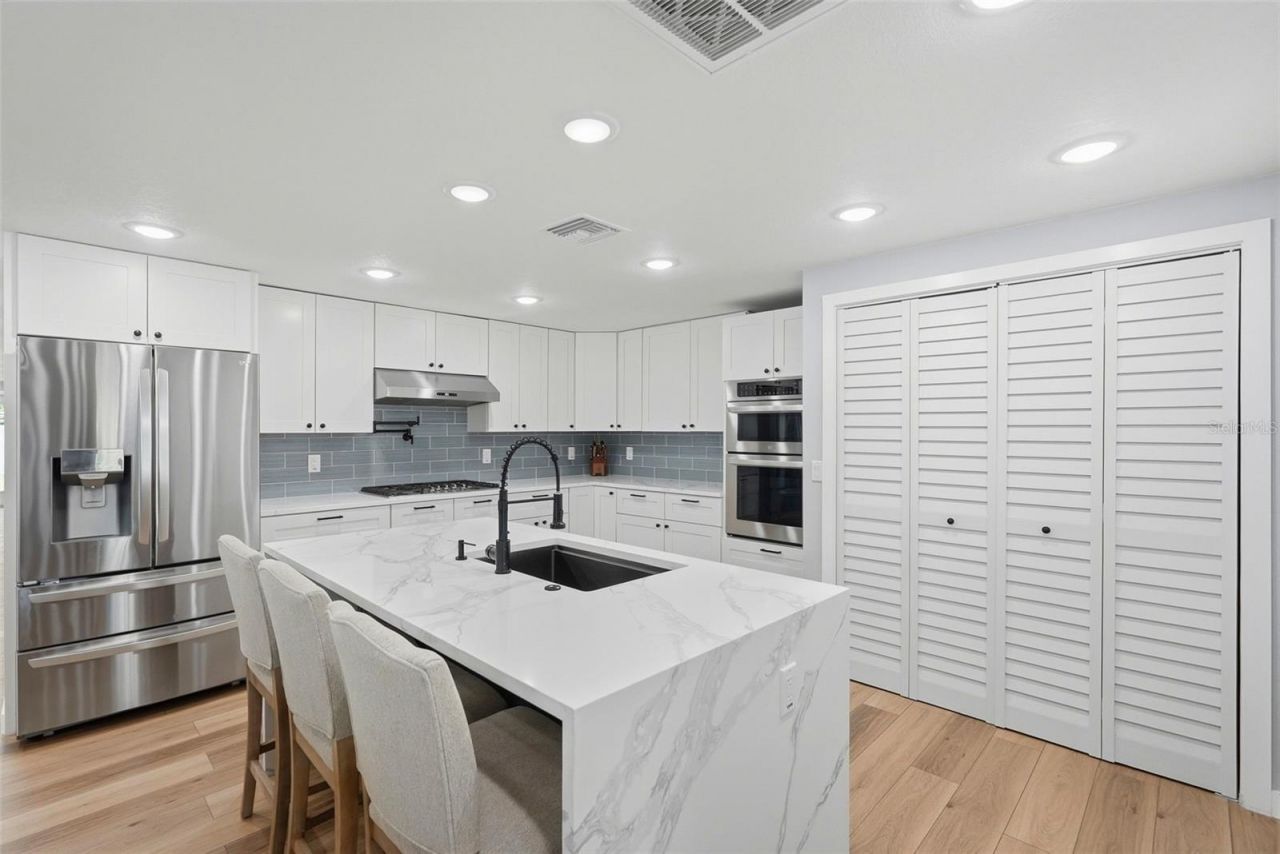 8015 28th Avenue N, Saint Petersburg, FL 33710 Photo