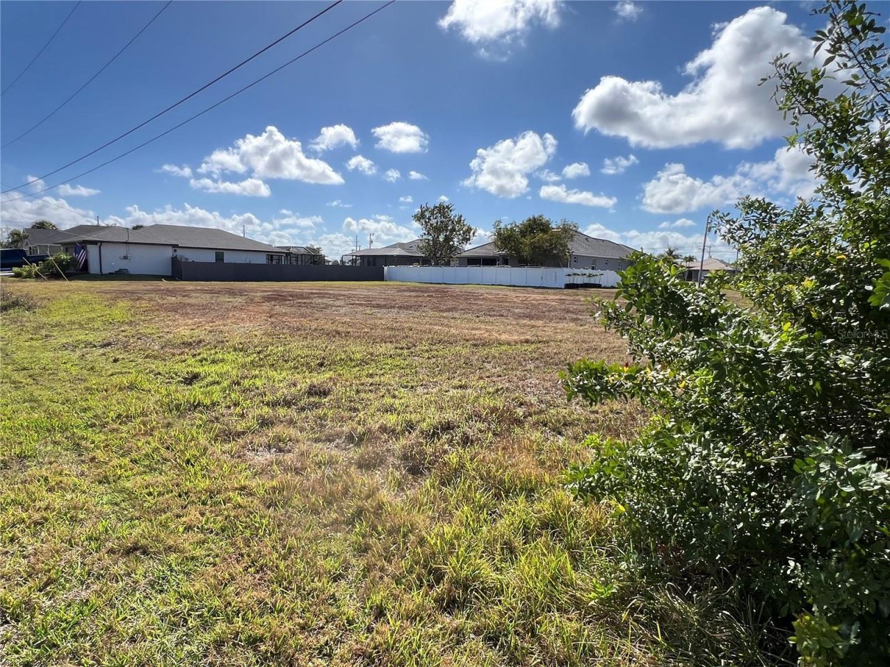2502 NW 1st Street , Cape Coral, FL 33993 Photo