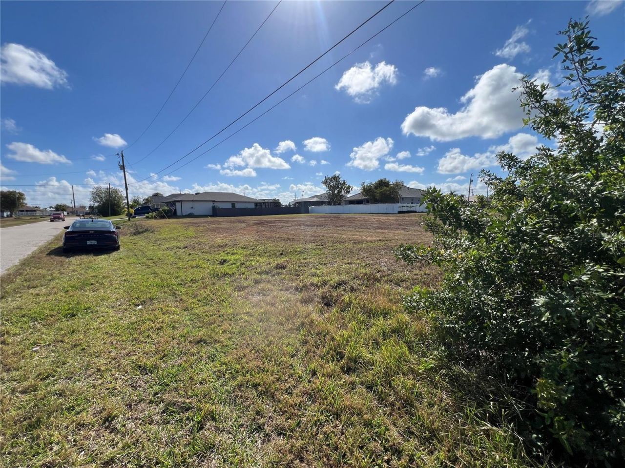 2502 NW 1st Street , Cape Coral, FL 33993 Photo