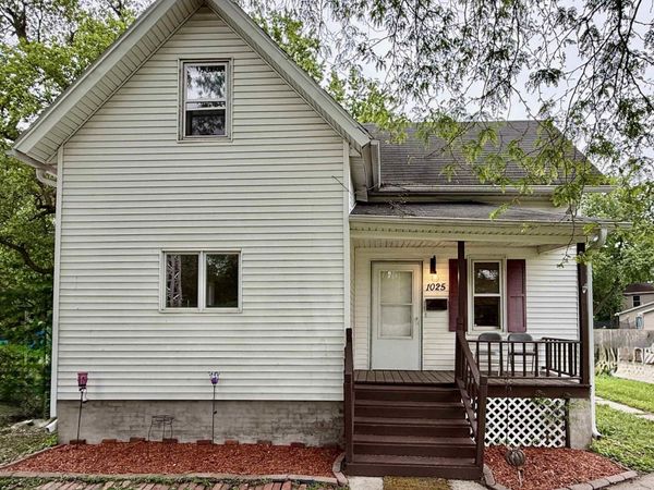 1025 LINCOLN Street, Galesburg, IL 61401
