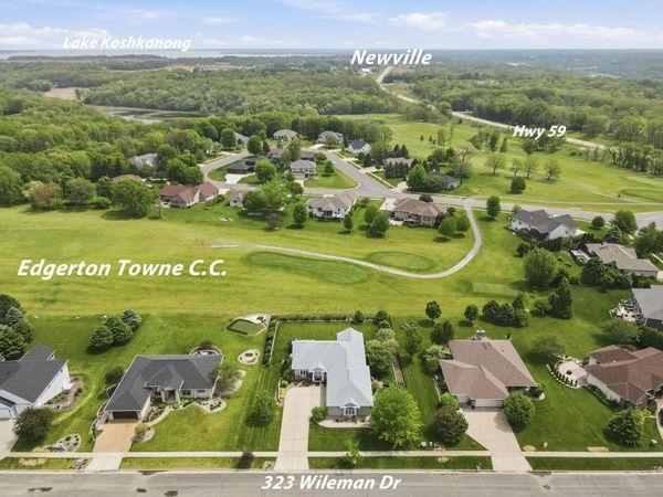 323 Wileman Drive, Edgerton, WI 53534
