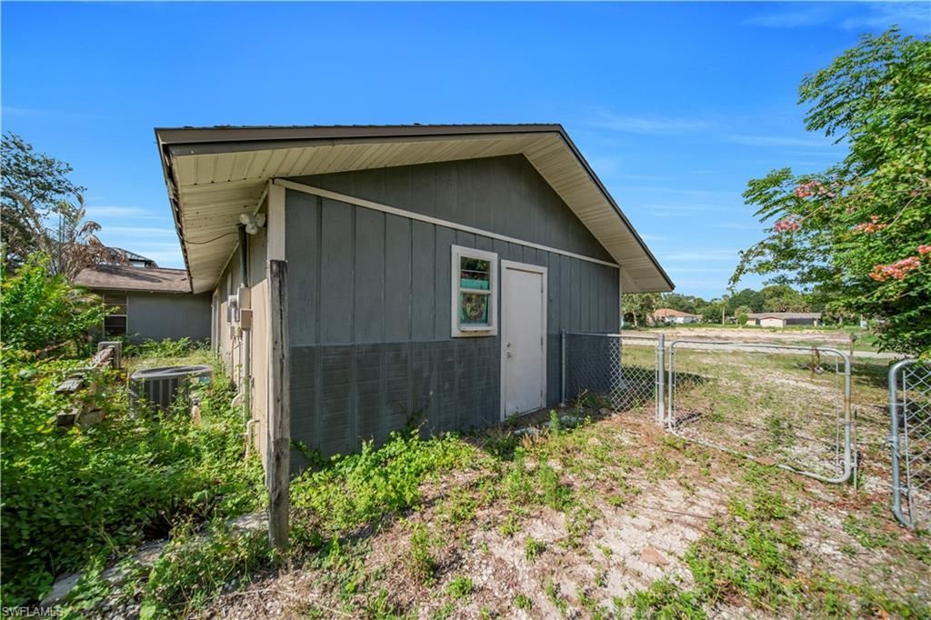 213 Lincoln Ave , Lehigh Acres, FL 33936 Photo