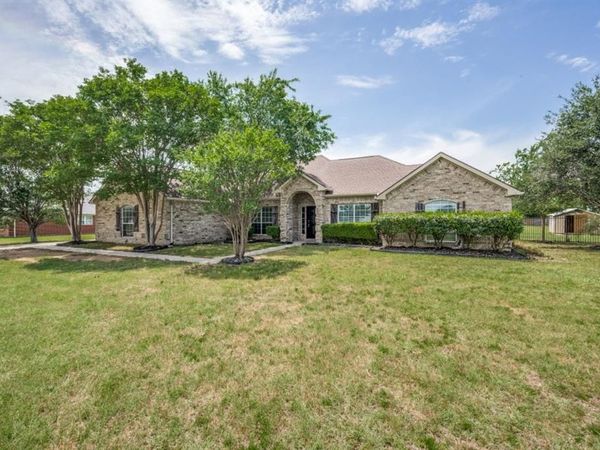 802 Fairmeadow Circle, Krugerville, TX 76227